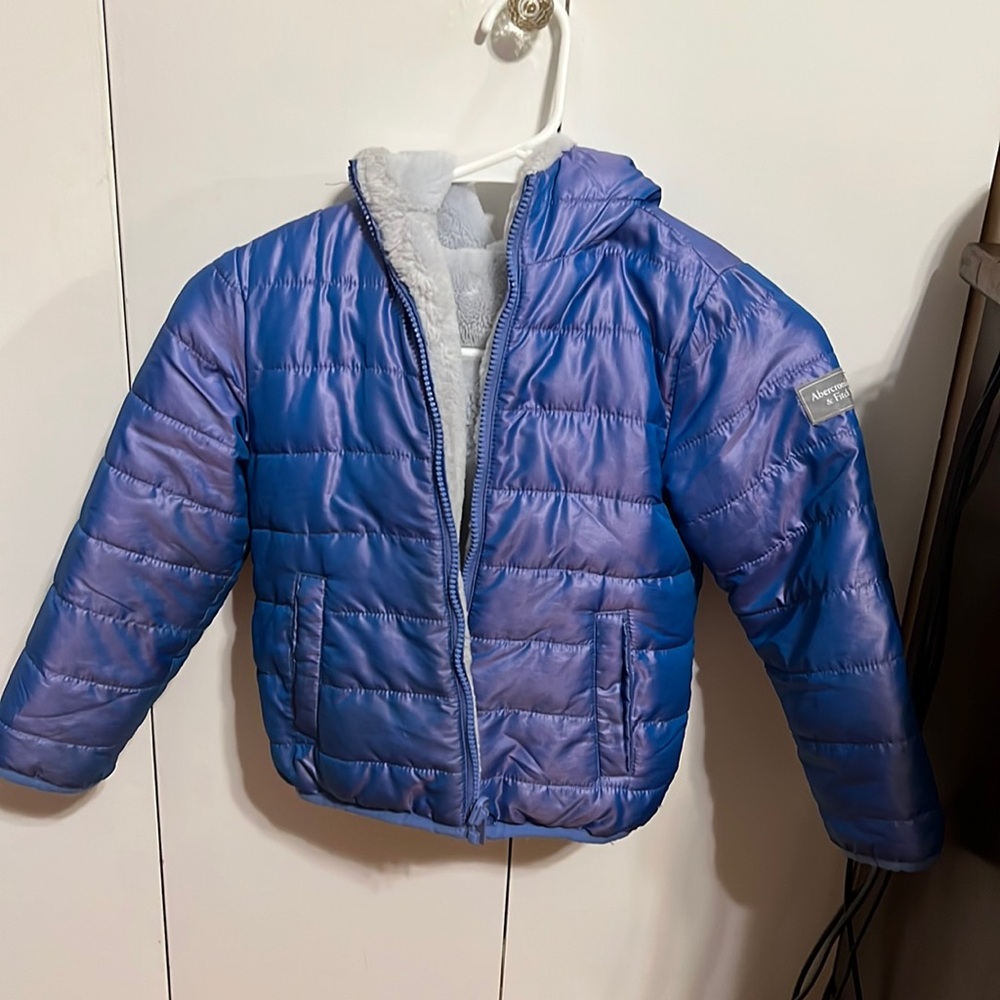 Abercrombie and Fitch girls winter puffer jacket. Fully lined